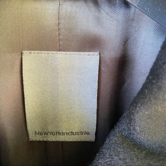 New York Industrie Black Coat - Picture 2 of 7